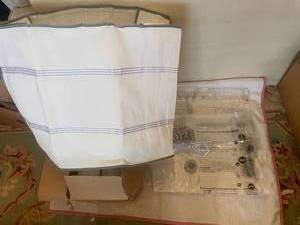 lot 228 image: Store Smart Block Large Vacuum Storage Bags Set