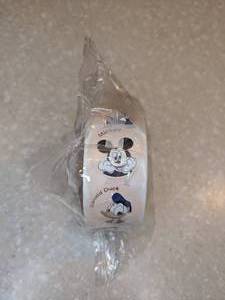 lot 439 image: 500 Roll Brand New Disney Stickers P