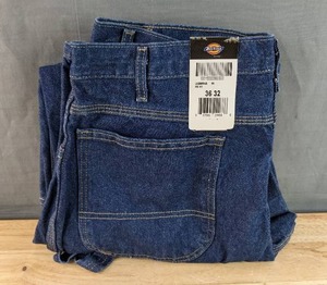 lot 77 image: Brand New Dickies Jeans Mens Size 36 x 32 Blue N