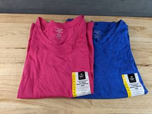 lot 81 image: Two Brand New Members Mark Short Sleeve T-Shirts Blue Pink Womens Size Medium N