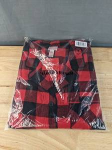 lot 54 image: Brand New Target Wondershop 2-Piece Pajama Set, Red and Black Checkered, Womens Size Medium N