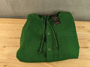 lot 103 image: Brand New Original New Womens Hoodie in Green Size L N