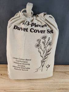 lot 216 image: Brand New Linen Cotton Blend Duvet Cover Set N