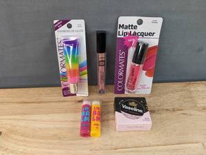 lot 1G image: New Colormates Cover Girl Lip Gloss Lip Balm Lip Therapy N