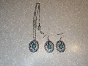 lot 449 image: New Bohemian Style Water Drop Shape Necklace Pierced Earrings Turquoise Silvery P