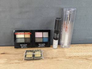 lot 225G image: Brand New Revlon Cosmetics Eyeshadows and Photography Eye Art Lash  N