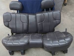 lot 52 image: JEEP BACK SEATS