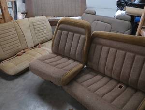 lot 56 image: ASSORTMENT OF 4 VINTAGE AUTOMOBILE SEATS