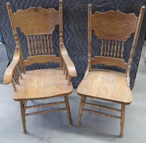 lot 74 image: 2 OAK SPINDLE CHAIRS