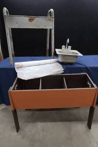 lot 81 image: STAND UP PLANTER, HAND WASHING SINK , PLASTIC SHEATING ROLL, AND BONUS METAL STAND