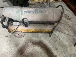 lot 42 image: Knipco  Heater works good