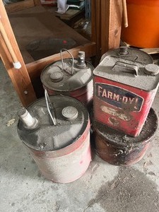 lot 49 image: Old Metal Cans