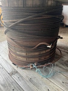lot 52 image: Big wood spool with cable