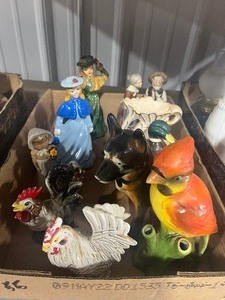 lot 55 image: Vintage Glass Ornaments