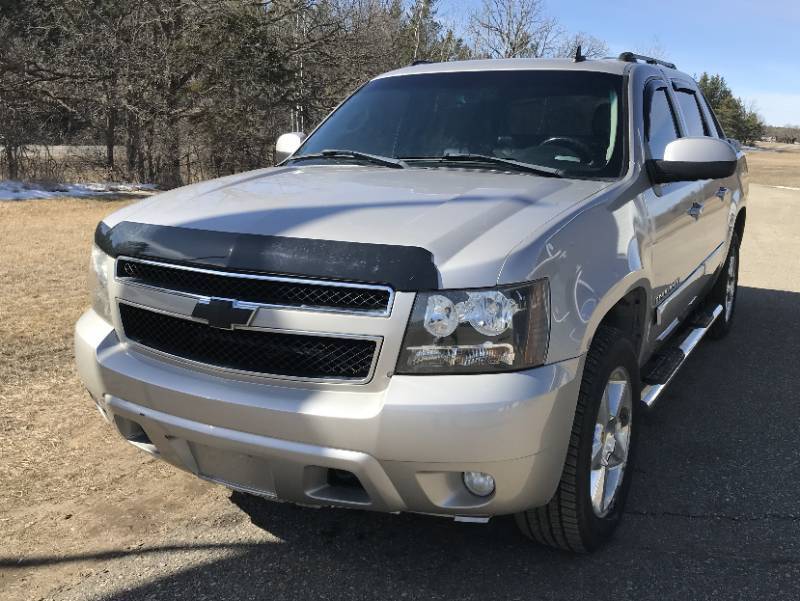 lot 1 image: 2007 Chevy Avalanche LTZ 4X4