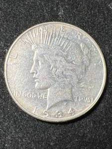 lot 08 image: 1934 US PEACE SILVER DOLLAR XF