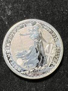 lot 27 image: 2023 BRITTANIA 1 TROY OZ .999 FINE SILVER