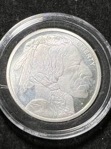 lot 49 image: 1 TROY OZ .999 FINE SILVER BUFFALO INDIAN ROUND IN AIRTITE