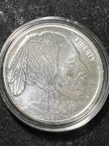 lot 91 image: 1 TROY OZ .999 FINE SILVER BUFFALO INDIAN ROUND IN AIRTITE