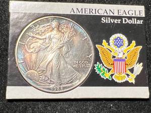 lot 99 image: 1988 AMERICAN SILVER EAGLE 1 TROY OZ .999 FINE SILVER IN CASE