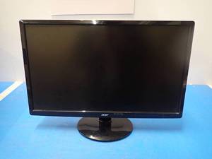 lot 12 image: Acer&nbspS241HL LCD Monitor  24 screen with 1920 x 1080 HD Resolution  Includes power cable 