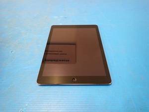 lot 18 image: Apple&nbspiPad Air 1st Gen A1474  16GB of storage  WIFI Only  Includes Charging Cable 