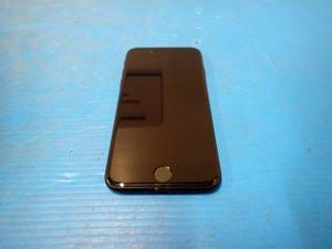 lot 23 image: Apple&nbspiPhone 7 A1660  32GB of storage  Cellular Carrier Unlocked  Includes Charging Cable