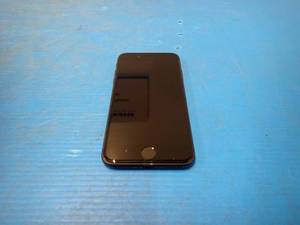 lot 26 image: Apple&nbspiphone 8 A1863  64GB of storage  Cellular Carrier Unlocked  Includes Charging Cable &nbspMinor scratches on screen