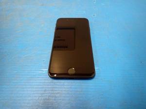 lot 29 image: Apple&nbspiphone 8 A1863  64GB of storage  Cellular Carrier Unlocked  Includes Charging Cable &nbspScratches on bezel, Light scratches on screen