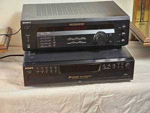lot 70 image: Stony Stereo Set  Receiver STR-DE135 & Disc Player CDP-CE275