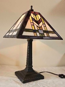 lot 31 image: Meyda Tiffany Prairie Misson Table Lamp