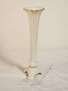 lot 72 image: Lenox Bud Vase