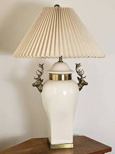 lot 32 image: Brass Stag Mount Ginger Jar Lamp