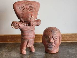 lot 111 image: Vintage Mexico Terracotta Folk Art Figures