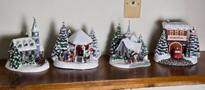 lot 130 image: Thomas Kinkade Christmas Village Collection - A - (4)