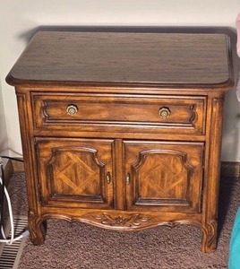 lot 28 image: Vintage Drexel MCM Bedside Table - A