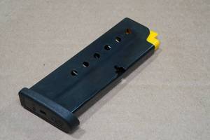 lot 22 image: Taurus 7 Round Magazine for 9mm PT709 Pistol