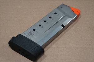 lot 27 image: Smith & Wesson 6 Round Magazine for .45 Auto M&P Shield Pistol