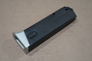 lot 38 image: Sig Sauer 12 Round Magazine for P229 .40 S&W.357 Sig Pistol