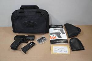 lot 42 image: Heckler & Koch P2000SK .40 S&W Semi-Auto Pistol - 2 Magazines