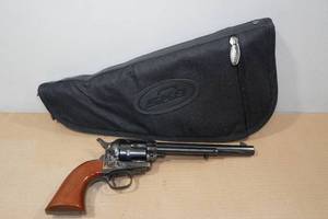 lot 68 image: A Uberti 1873 Cattleman .45 Colt Revolver - 7.5 Barrel