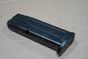lot 82 image: Sig Sauer 15 Round Magazine for 9mm Pistol