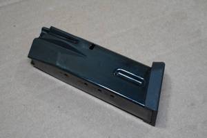 lot 87 image: Beretta 10 Round Magazine for .40 S&W PX4 Storm Pistol
