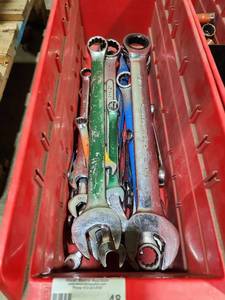 lot 48 image: Set of Mixed Open-End and Box-End Wrenches