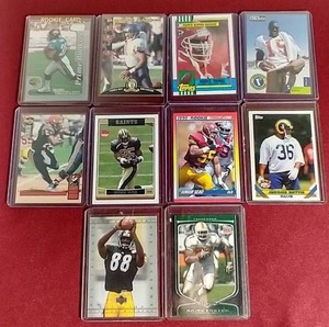 lot 28 image: (10) Old School Football Rookie Cards - Includes Stars & HOFers