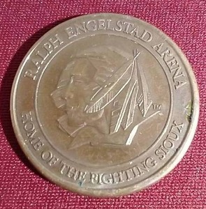 lot 239 image: 2003 Ralph Engelstad Arena $10 Sioux Token