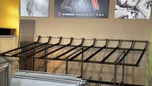lot 15 image: Lindcraft Display Bike Rack for 10 Bikes