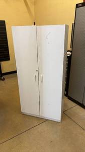 lot 61 image: Used White Wooden Storage Cabinet with Adjustable Shelves