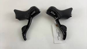lot 233 image: Shimano 105 ShiftBrake Lever Set