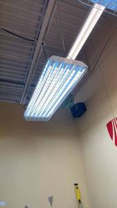 lot 93 image: Industrial Shop Light Fixture with Fluorescent Tubes
